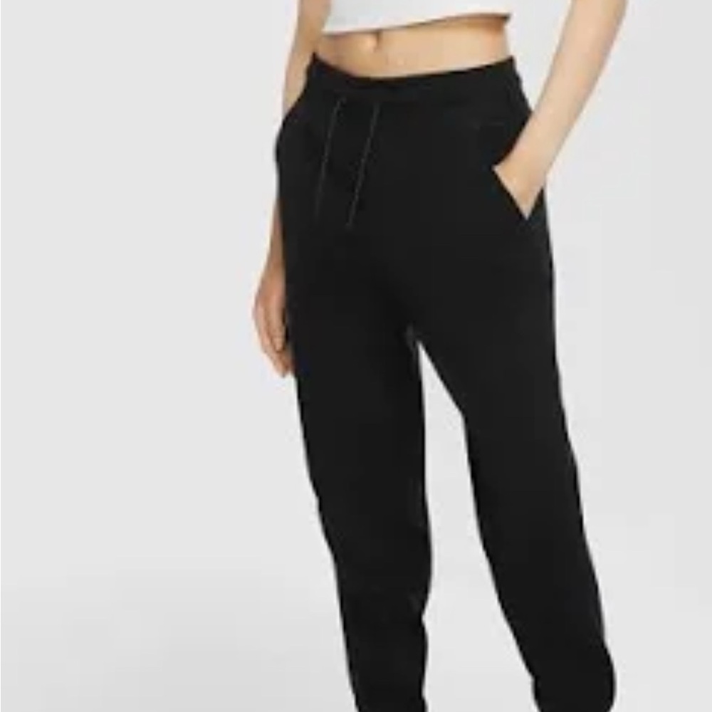 Nike Women's Black Sportswear Tech Joggers